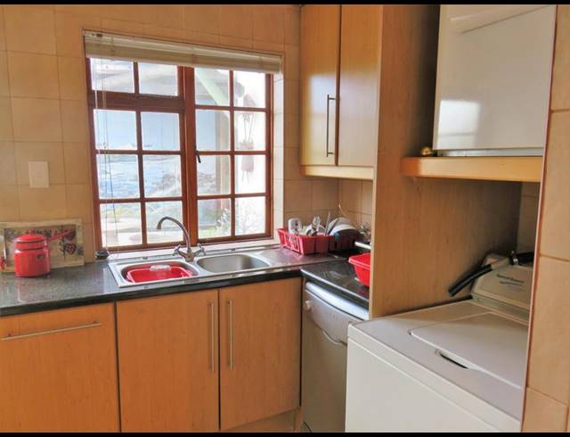 4 BEDROOM HOUSE FOR SALE IN COUNTRY CLUB